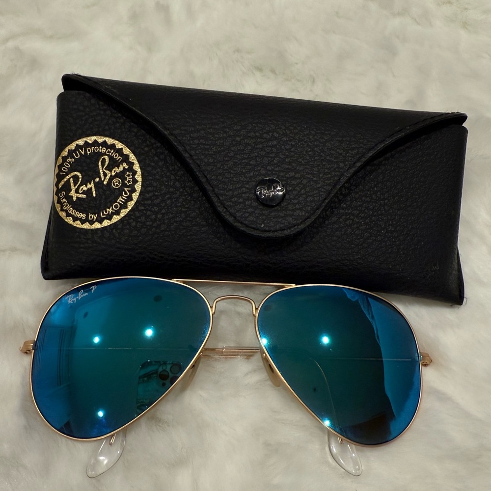 Ray-Ban Aviator Sunglasses with Blue Lenses